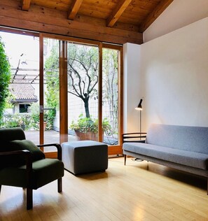 Familie suite | Een minibar, een bureau, gratis wifi