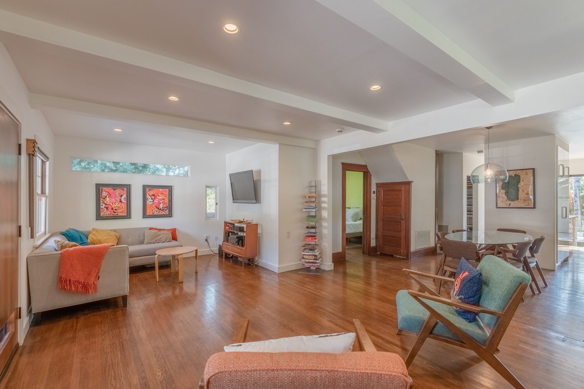 Bright and charming bungalow with private yard – Close to Old Town Pasadena.