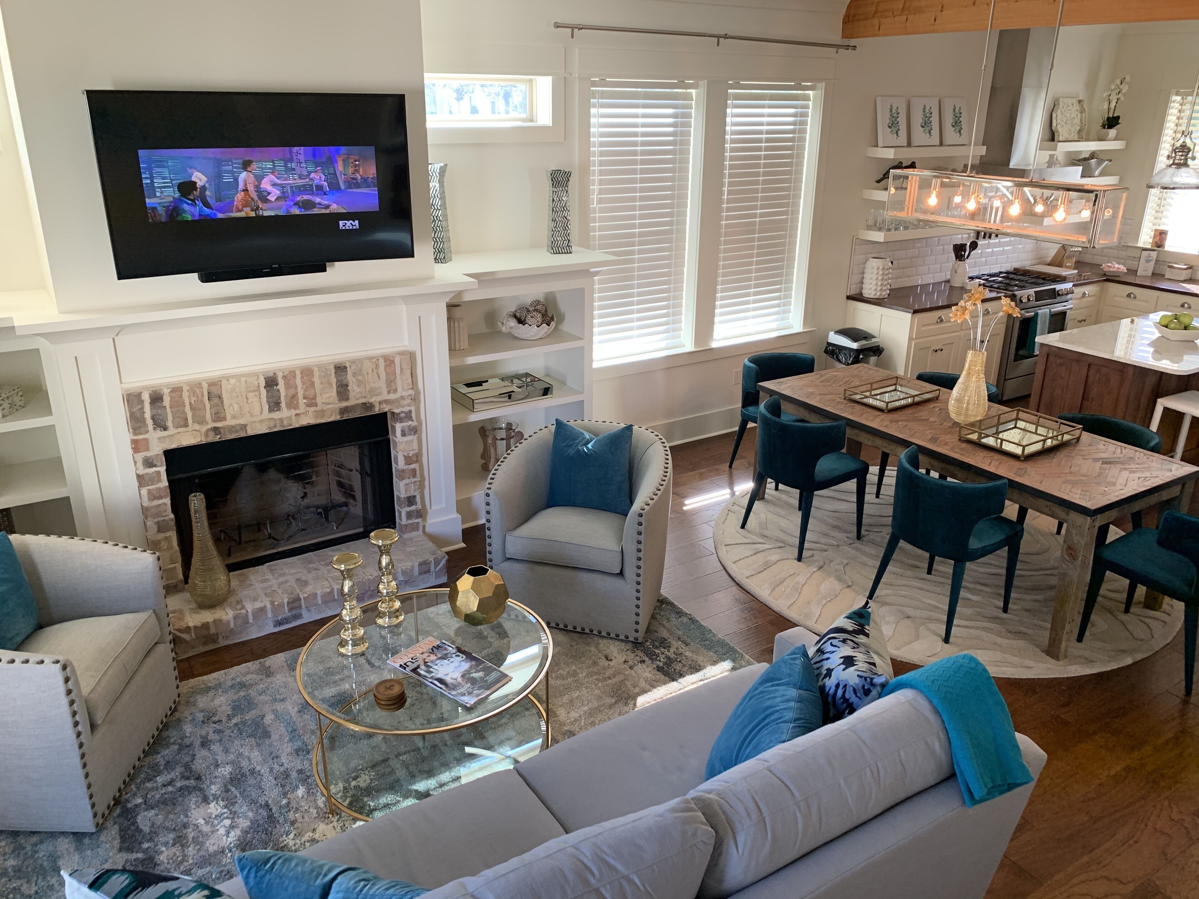 CHARMING 3 BR COTTAGE STEPS TO BEACH. CLOSE TO CASINOS,MS AQUARIUM,& GRASS LAWN❤️