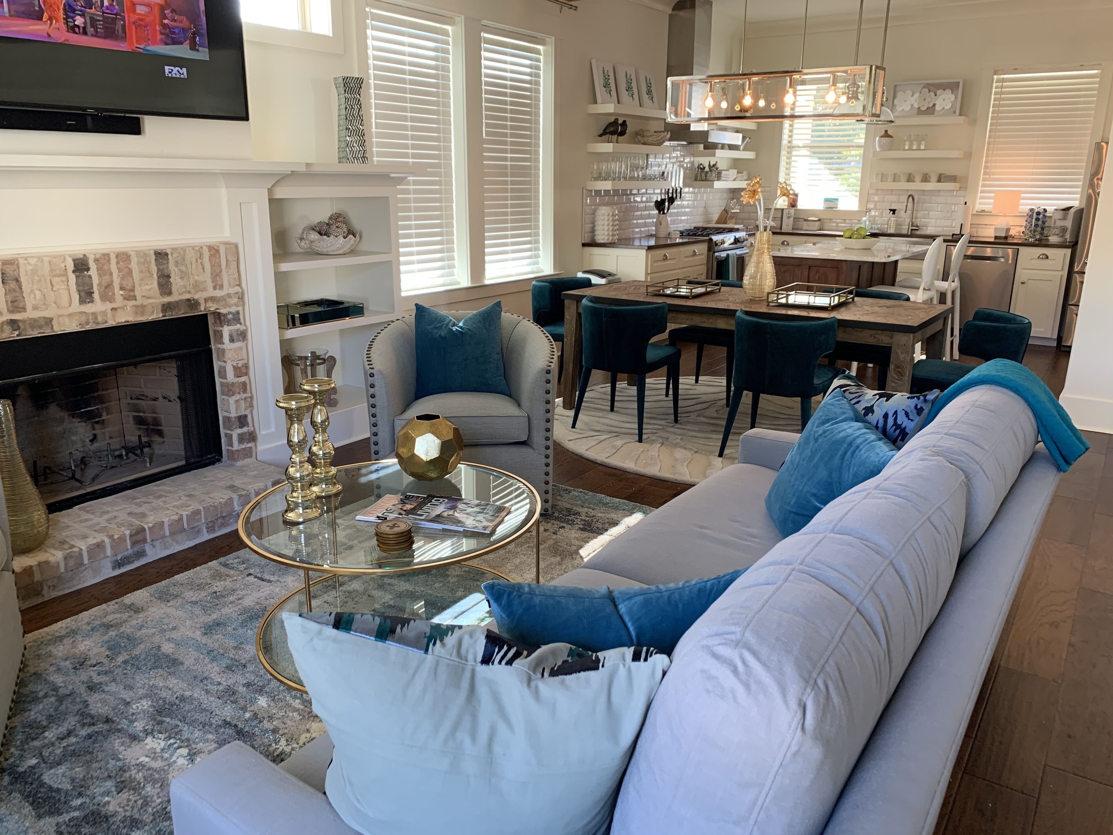 CHARMING 3 BR COTTAGE STEPS TO BEACH. CLOSE TO CASINOS,MS AQUARIUM,& GRASS LAWN❤️