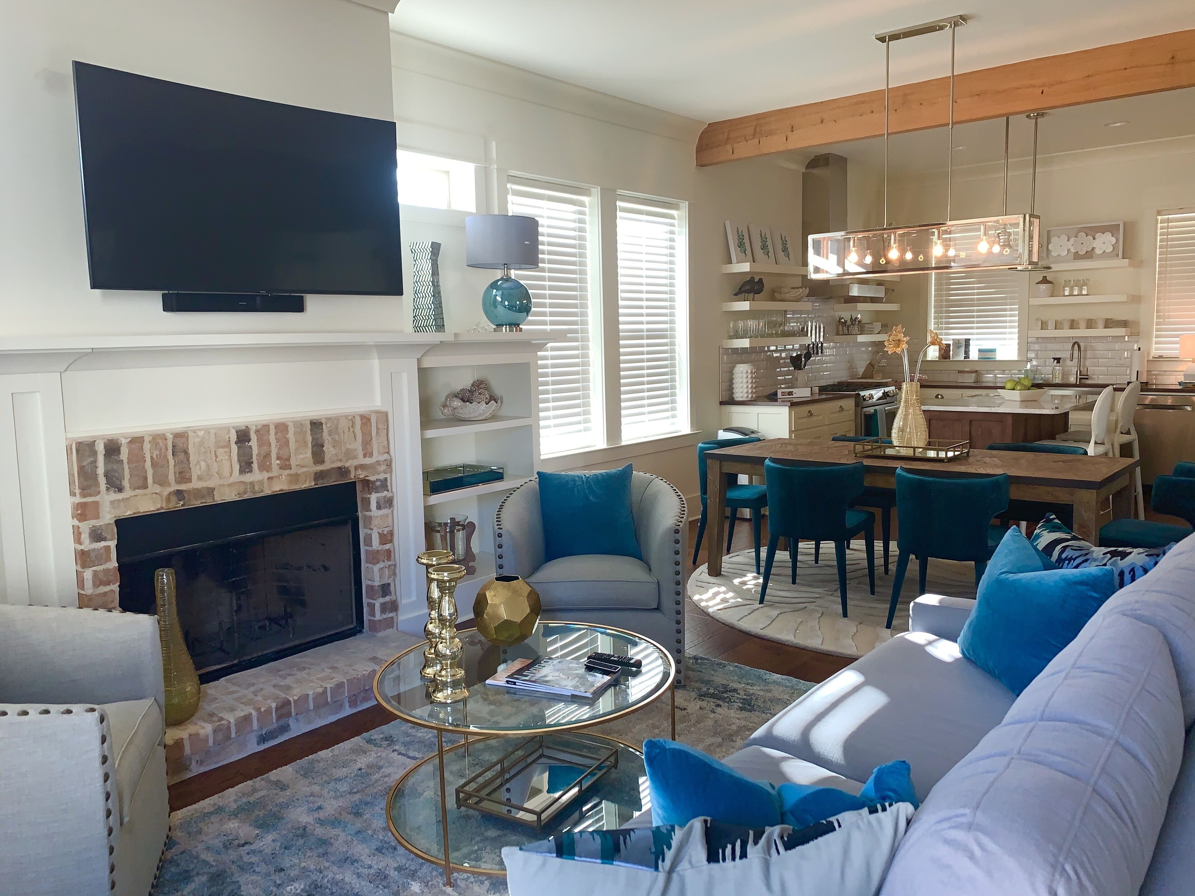 CHARMING 3 BR COTTAGE STEPS TO BEACH. CLOSE TO CASINOS,MS AQUARIUM,& GRASS LAWN❤️