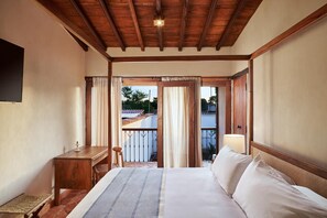 Standard-Doppelzimmer | Hochwertige Bettwaren, Daunenbettdecken, Tempur-Pedic-Betten, Minibar