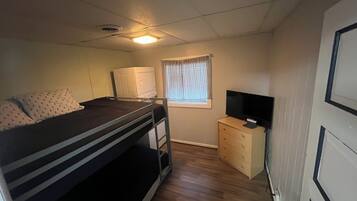 2 bedrooms, WiFi, bed sheets, wheelchair access