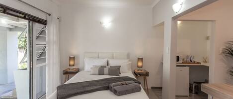Deluxe Room (Queen 2) | Premium bedding, down duvets, minibar, individually decorated