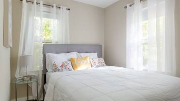 2 chambres, fer et planche à repasser, Wi-Fi gratuit, draps fournis