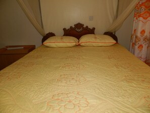 4 Schlafzimmer, Bügeleisen/Bügelbrett, WLAN, Bettwäsche