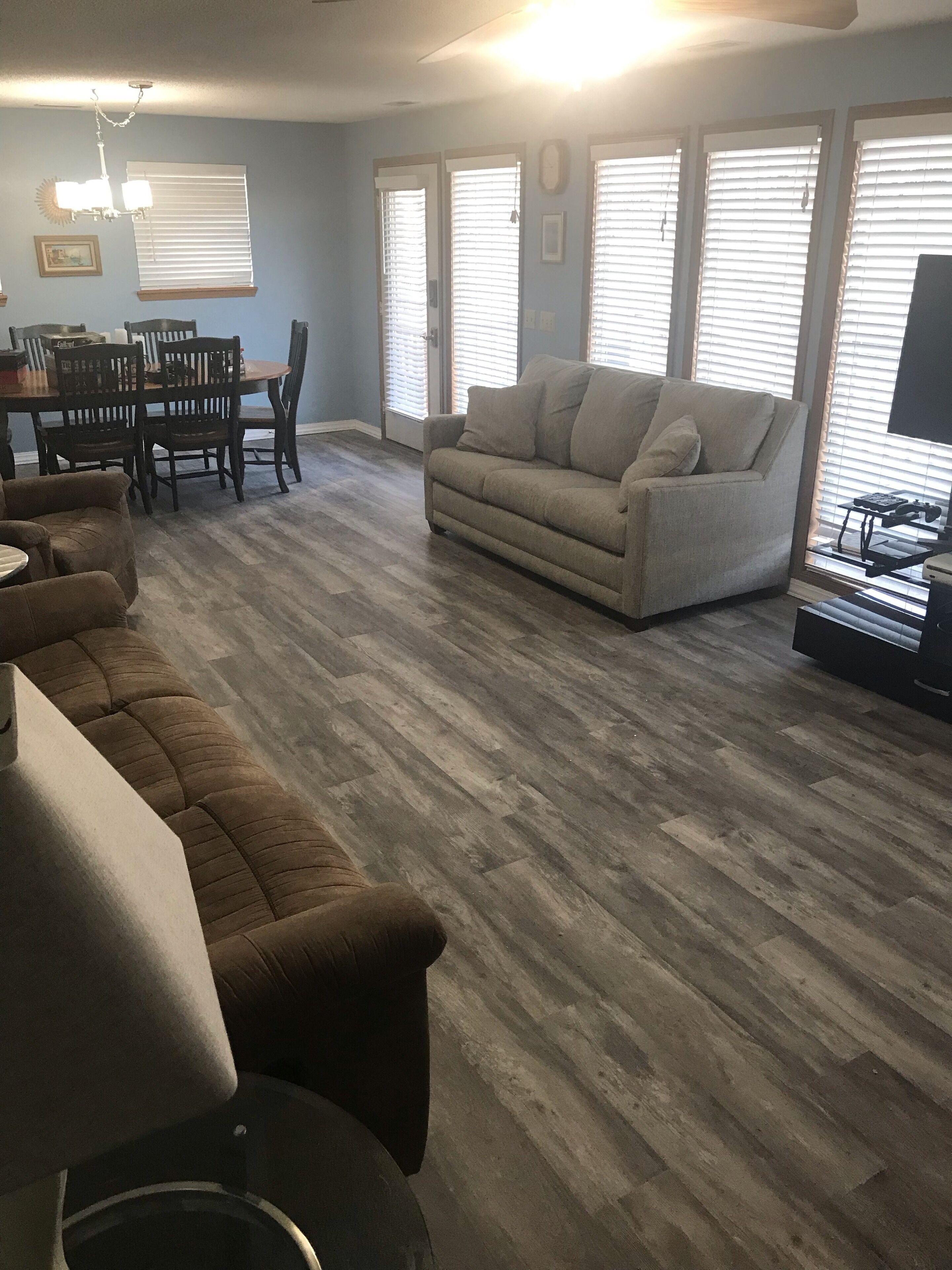 Beautiful lake house in Sunrise Beach Missouri