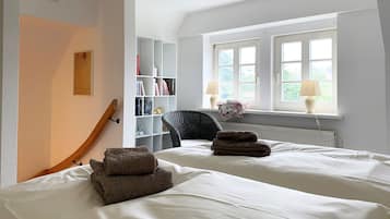 1 bedroom, premium bedding, individually decorated