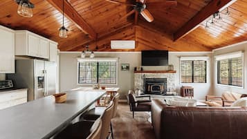 Televisio, takka, videopelejä, Netflix