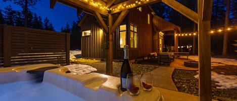 Bañera de hidromasaje al aire libre