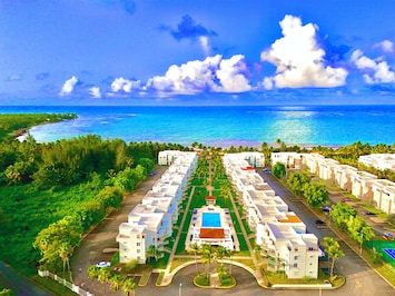 Image de lâhĂ©bergement Nouveau! Parfait Beach & Pool Condo PrĂšs de Rainforest et Golf pour 6 personnes
