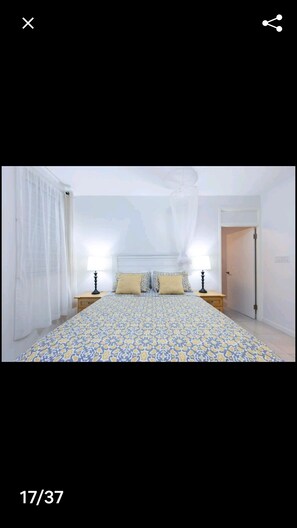 1 bedroom, iron/ironing board, WiFi, bed sheets - Comfort home in the city (New Kingston)