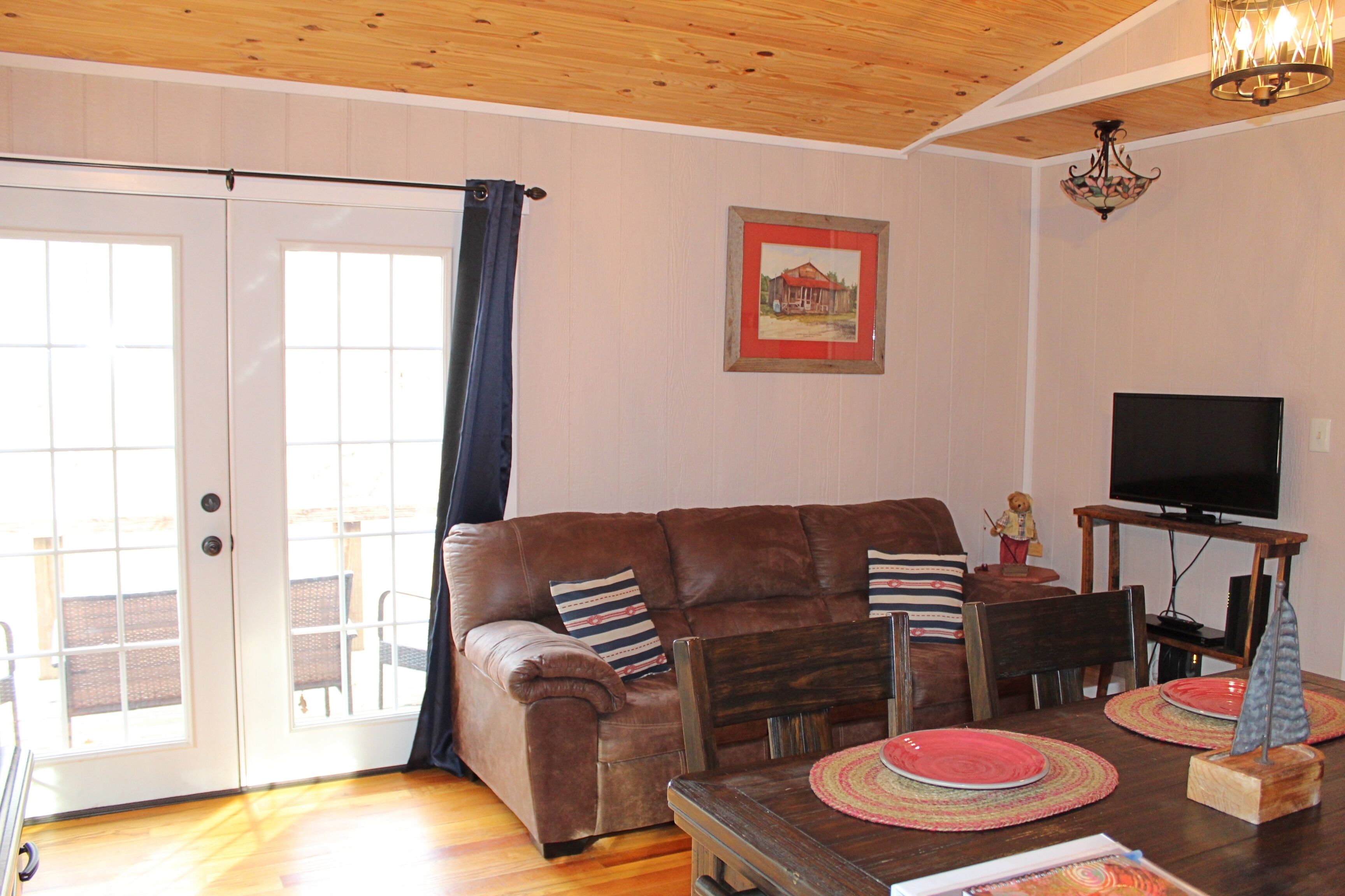 Simply Sailing - A Cottage In The Trees