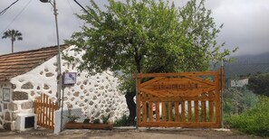 تفاصيل الفندق من الخارج