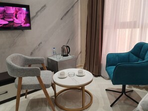 TV LED 60 polegadas com canais via satélite, TV, lareira