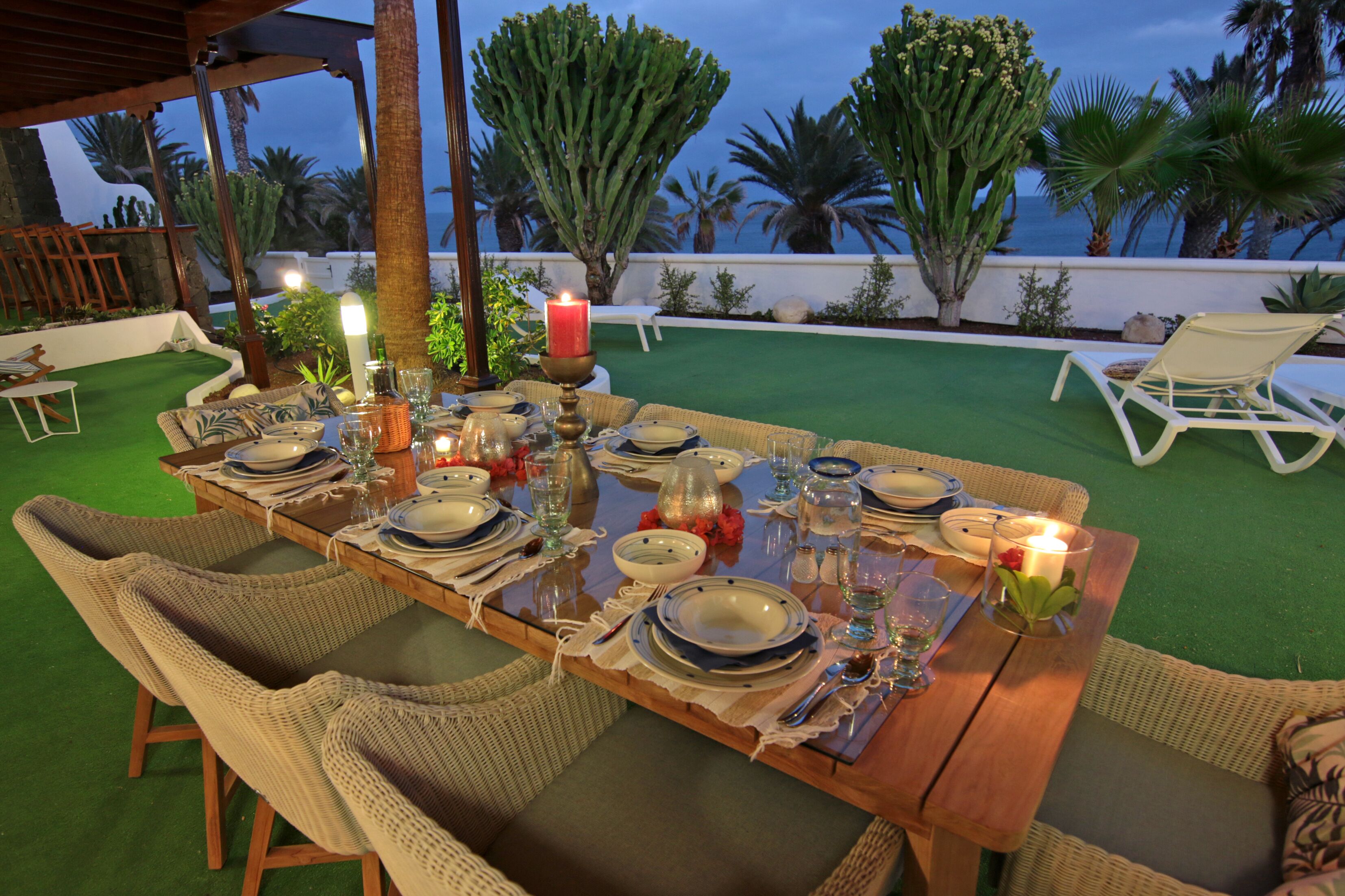 Invite the friends over for an unforgettable night!