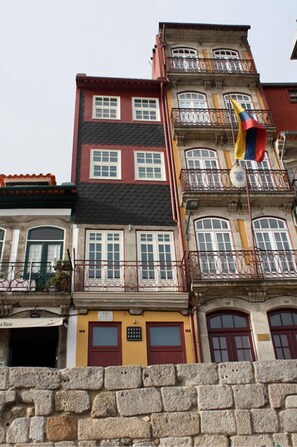 Front of property - Guest House Douro (Porto)