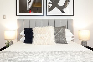 Desk, iron/ironing board, WiFi, bed sheets