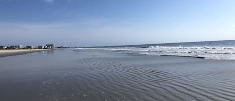 Una spiaggia nelle vicinanze