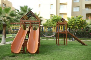 Außen-Kinderspielplatz