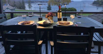 Best views on MDI - 2 bedroom 2 bath condo - waterfront with in ground pool