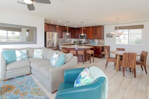 TV - Gorgeous Ocean Views with Private Rooftop Deck! (Pismo Beach)