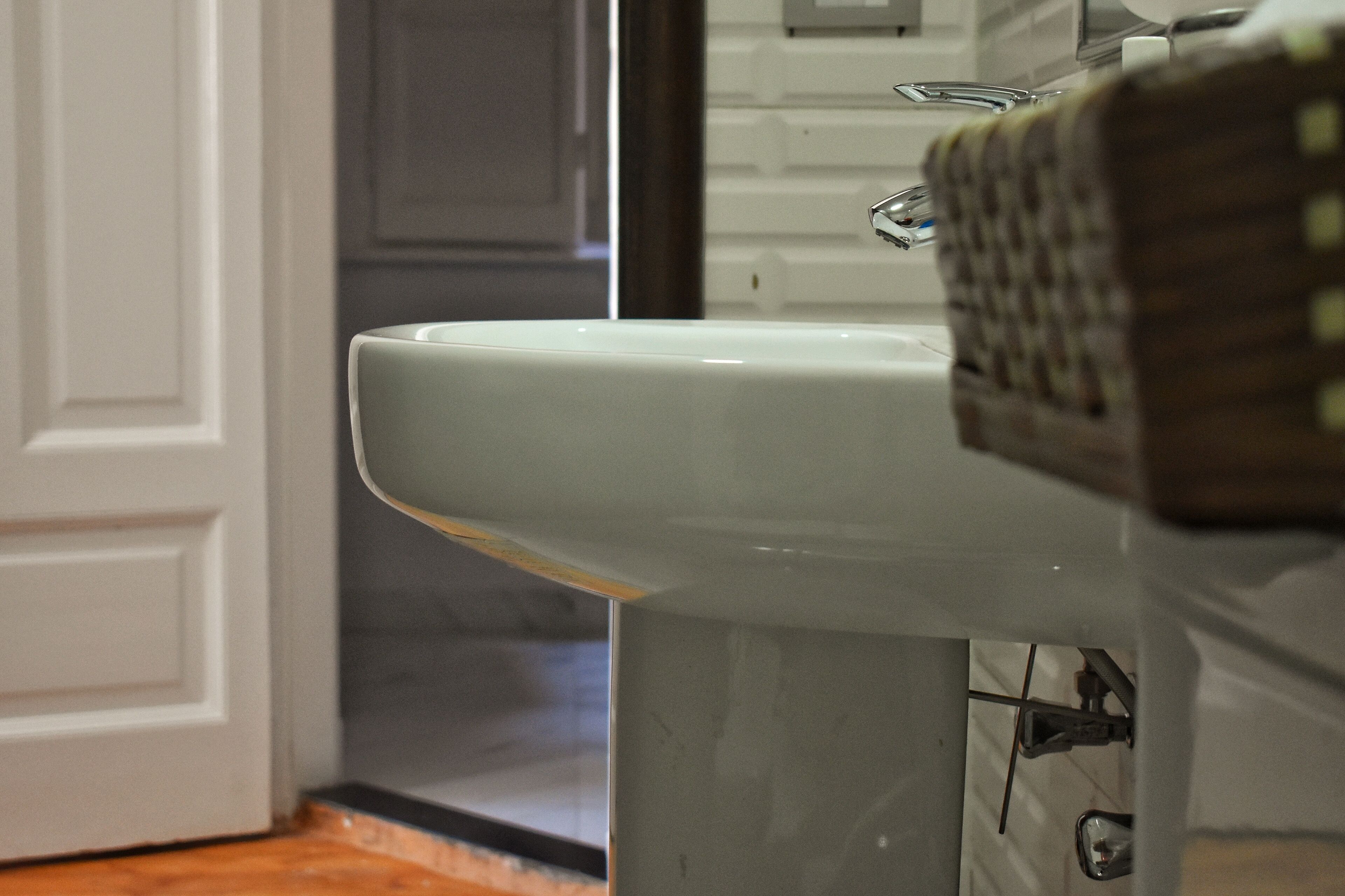 shower, bidet, towels