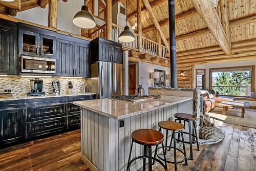 Yksityinen ylellinen Mountain Home 3 hehtaarilla