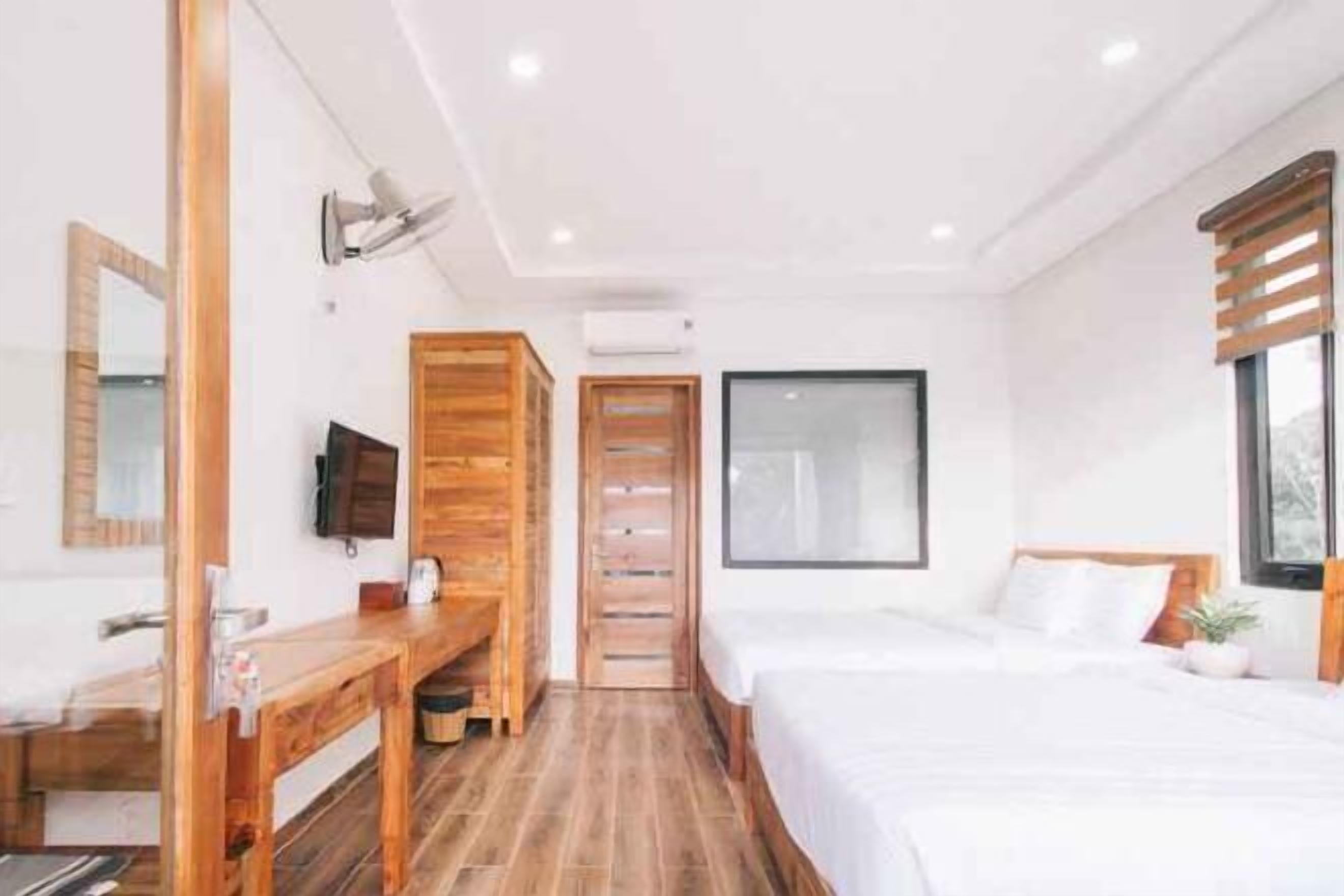 Minibar, caja fuerte, escritorio y espacio para trabajar con un portátil