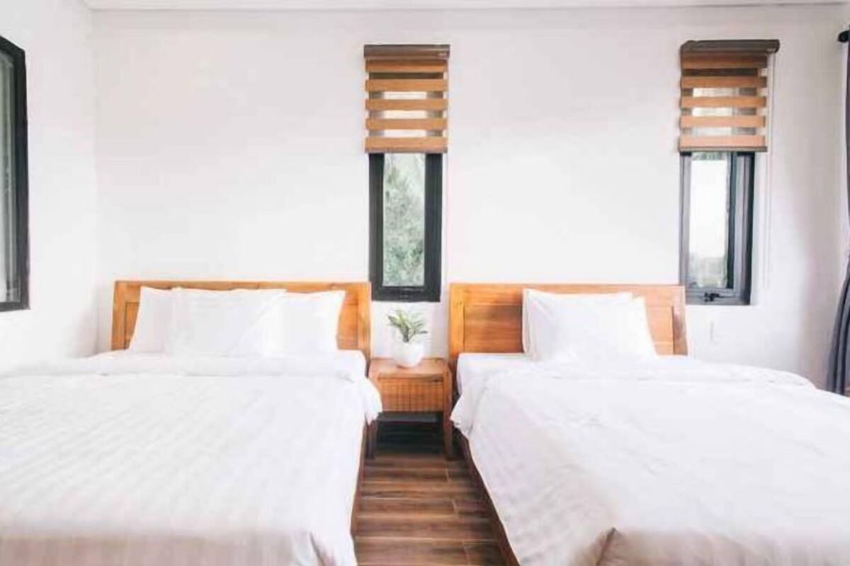 Minibar, két bảo mật tại phòng, bàn