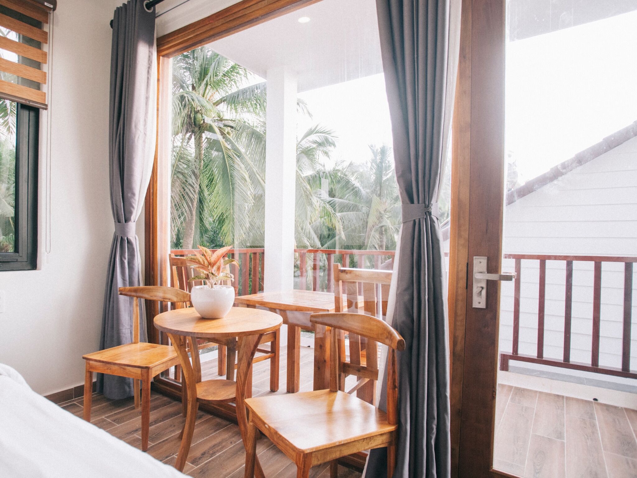 minibar, in-room safe, desk, laptop workspace