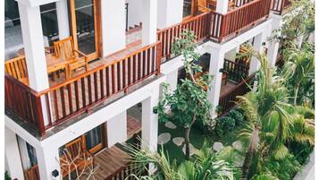 家庭房 | 迷你吧、客房内保险箱、办公桌、笔记本电脑工作区