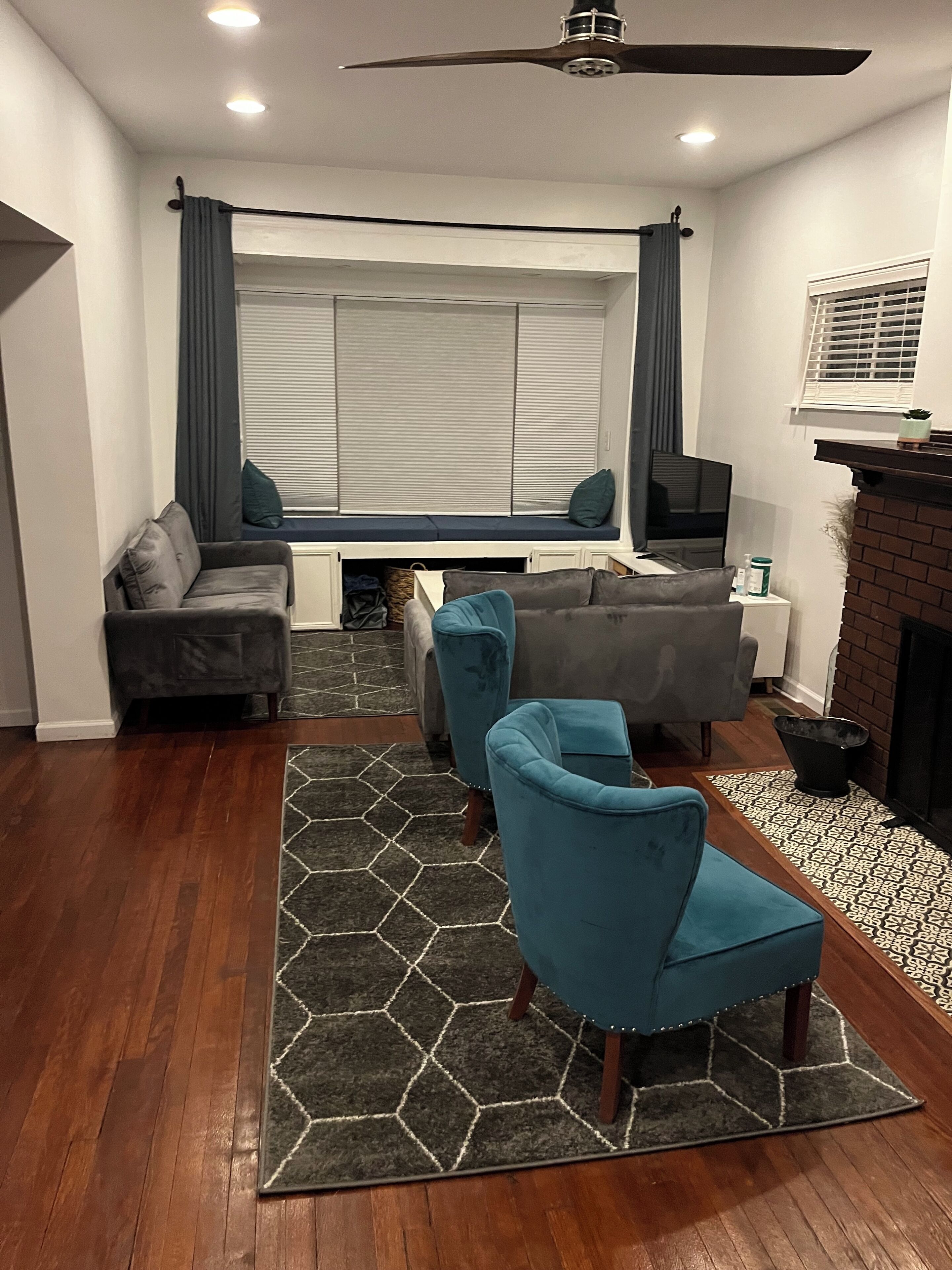 6 Bedroom/4.5 Bath/Across from Motown Museum