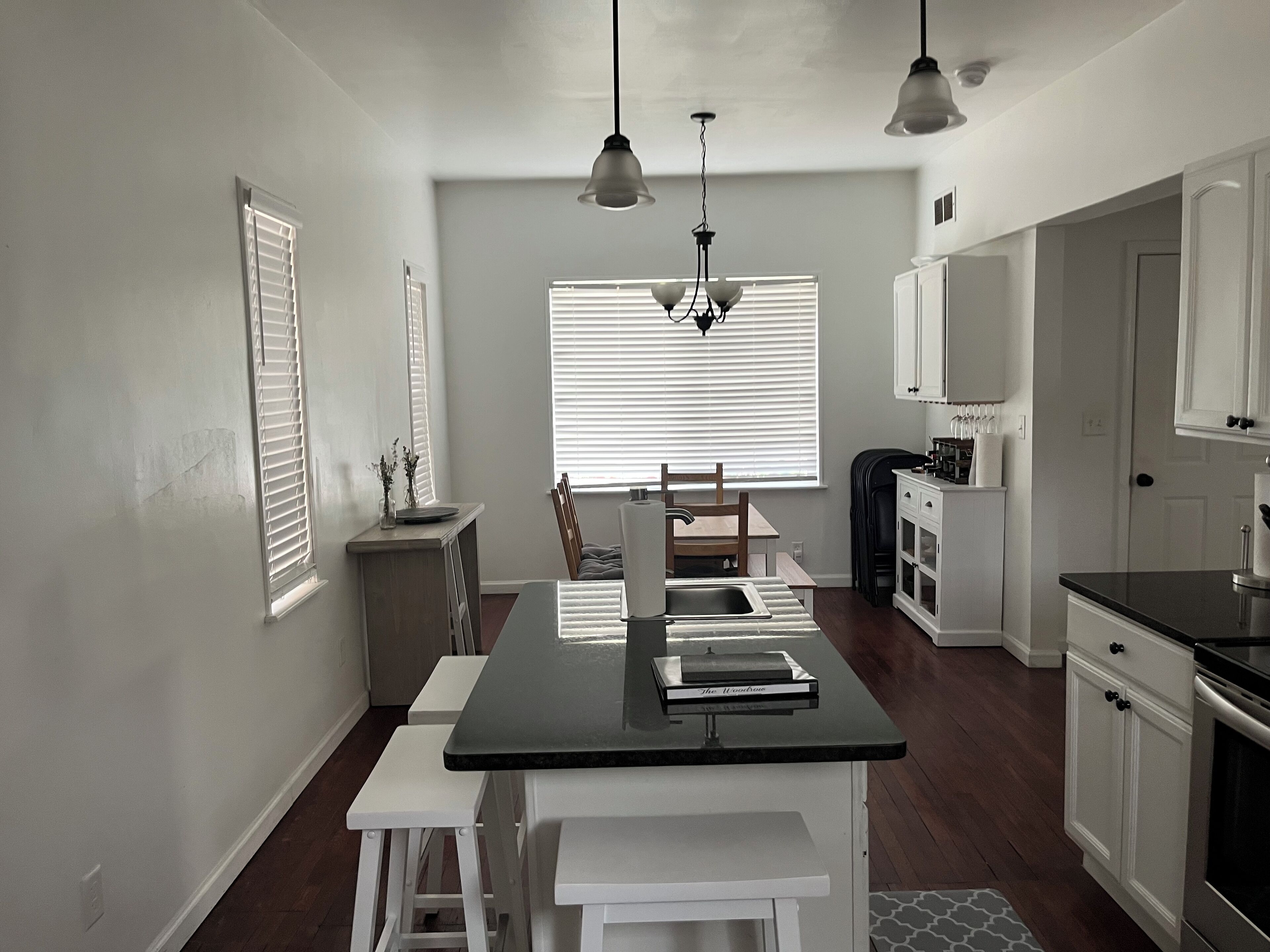 6 Bedroom/4.5 Bath/Across from Motown Museum