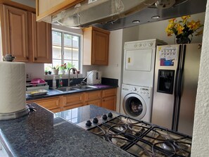 Private kitchen - The Garden Entrance. (Santa Ana)