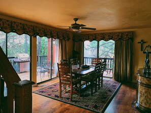 Dining - Enchanting Alto Lakes Country Club House (Alto)