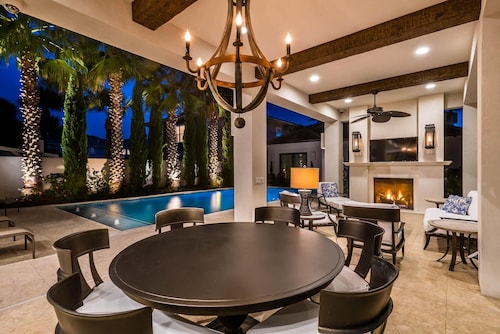 2 Free BCH SRVS! Fantastic Home! Huge Private Salt Water Pool! Great Location!