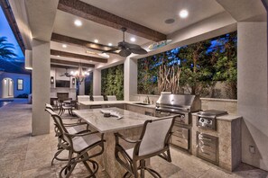 Terrace/patio - 2 Free BCH SRVS! Fantastic Home! Huge Private Salt Water Pool! Great Location! (Miramar Beach)