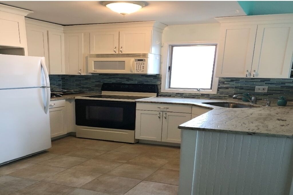 Vast Ocean Views at 15th Street Beach