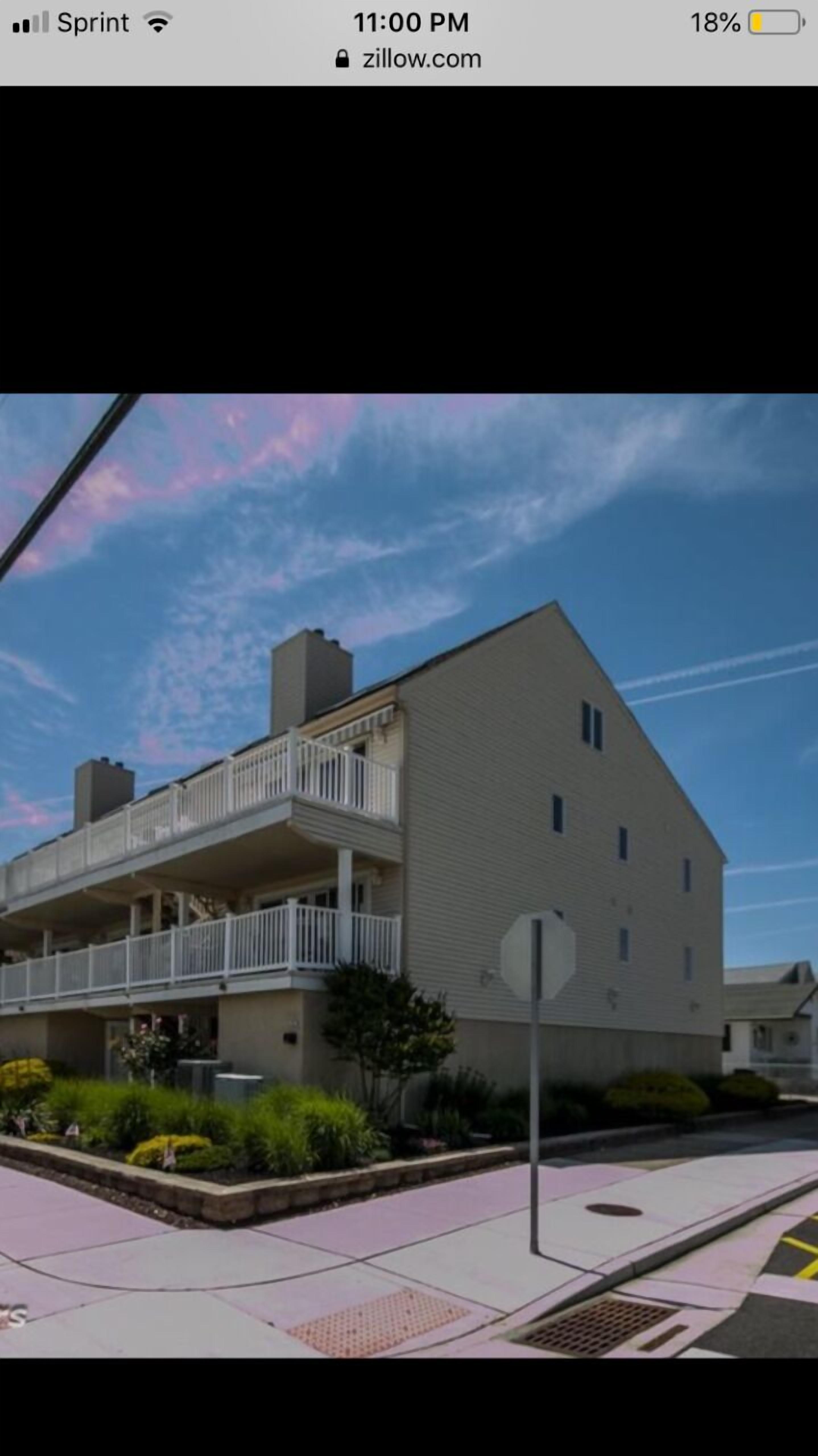 Vast Ocean Views at 15th Street Beach