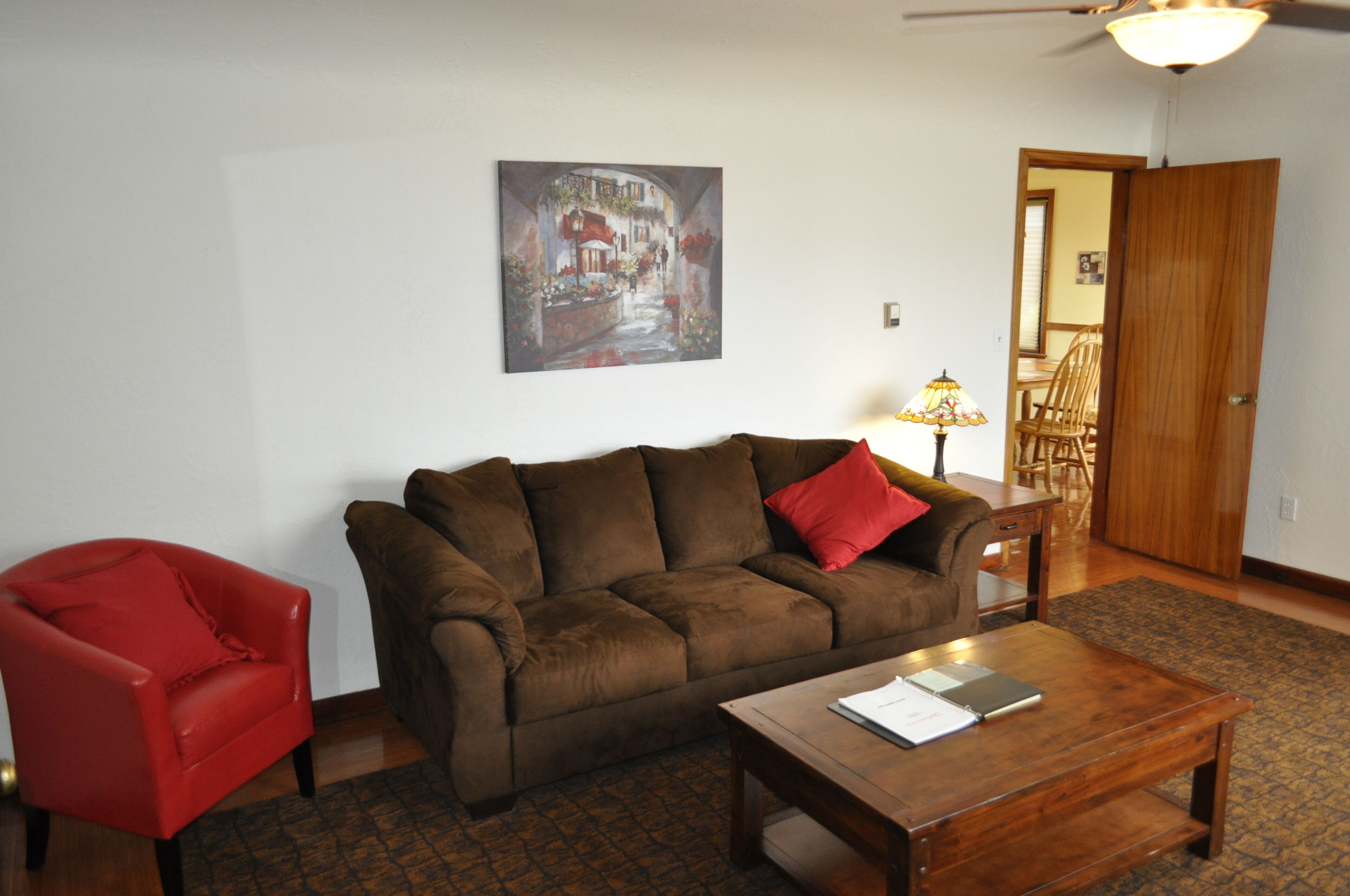 Olympic Nat. Park, Victoria ferry, 6 Adults, Dogs OK see below