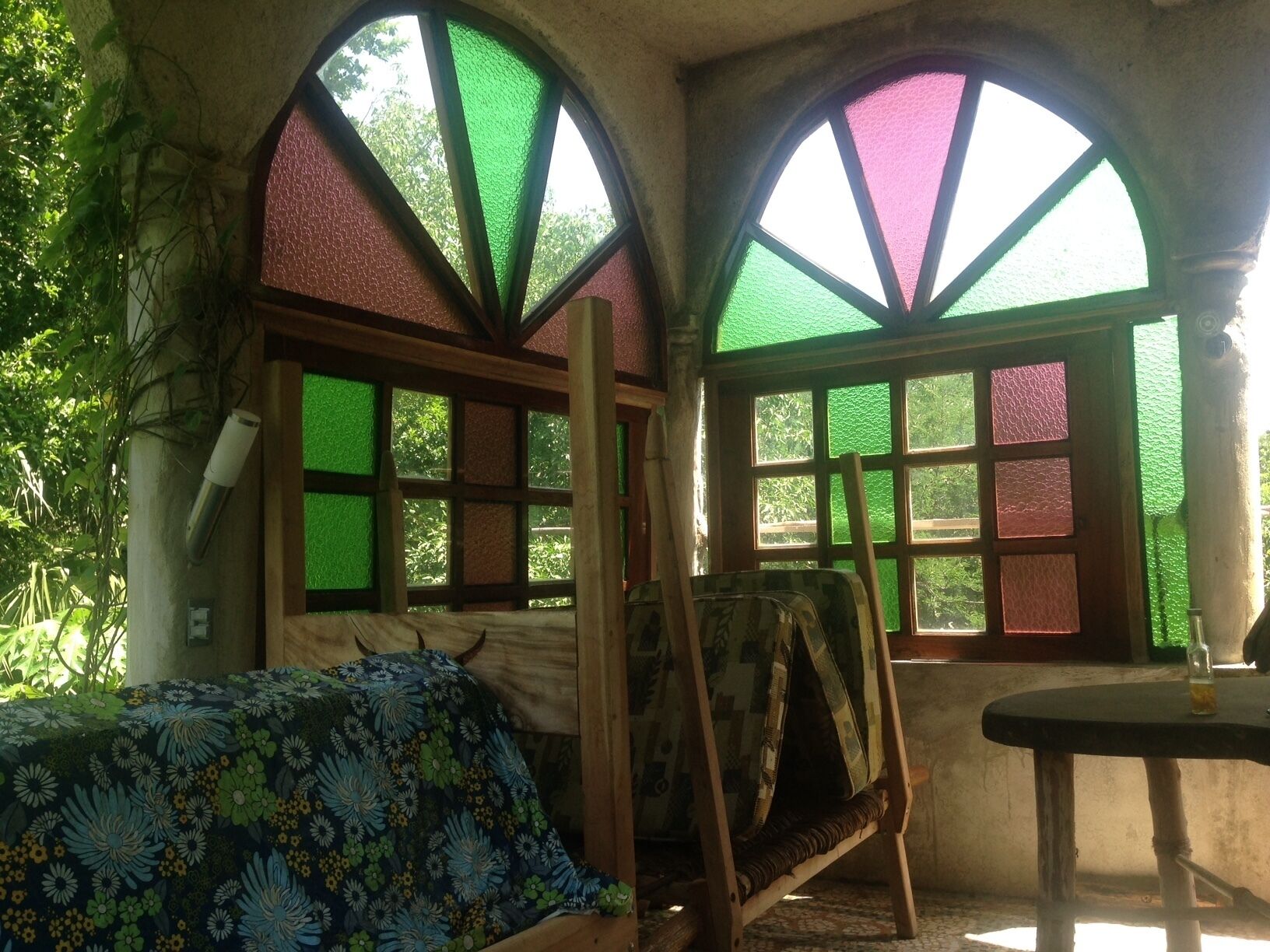 Large, private, modern stone house in small Mayan Village.Close to Valladolid.