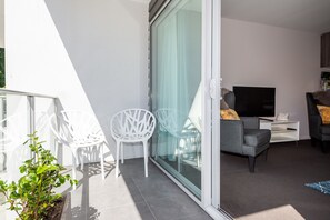 Premium Apartment | Balcony - Armagh Apartment 5 (Christchurch)