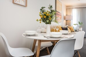 Premium Apartment | In-room dining