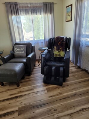 Interior - An enchanted desert oasis (Carlsbad)