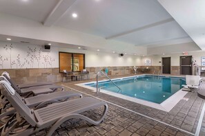Indoor pool, open 7:00 AM to 10:00 PM, sun loungers - MainStay Suites Bowling Green North (Bowling Green)