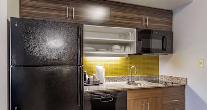 MainStay Suites Bowling Green North