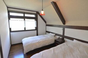 Western Style Room, Shared Bathroom | Free WiFi - Pension Haku (Yamanouchi)