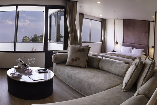 Ropa de cama de alta calidad y minibar 