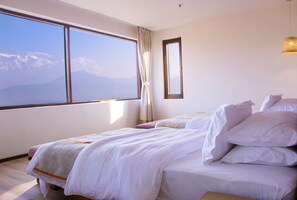 Ropa de cama de alta calidad y minibar 